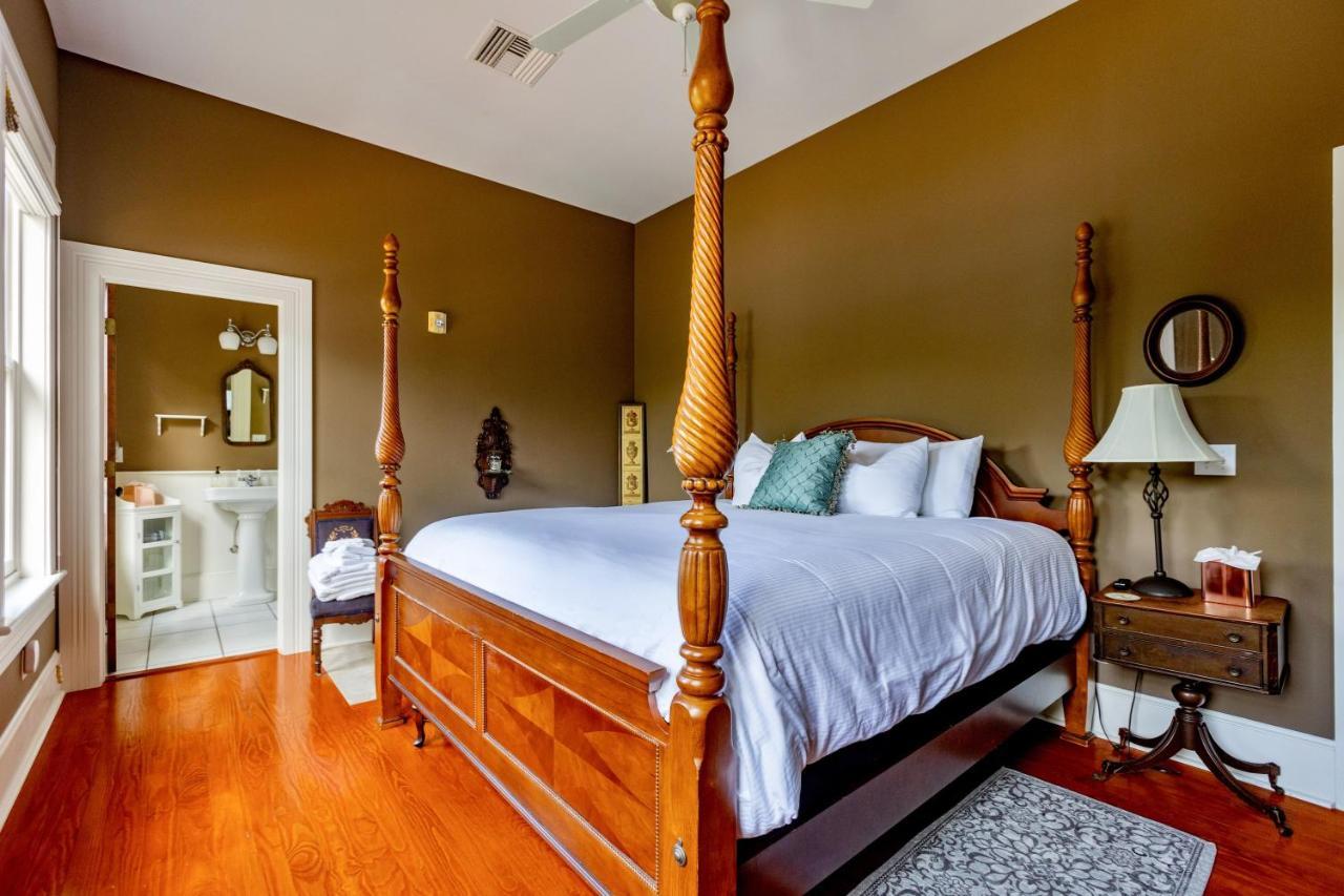 Southern Charm In The Camellia Rose Inn Gainesville Ngoại thất bức ảnh